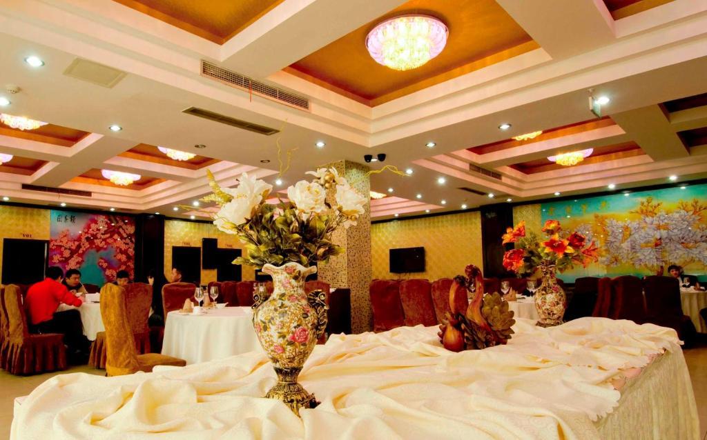 Tianhe Hotel Chengdu Buitenkant foto