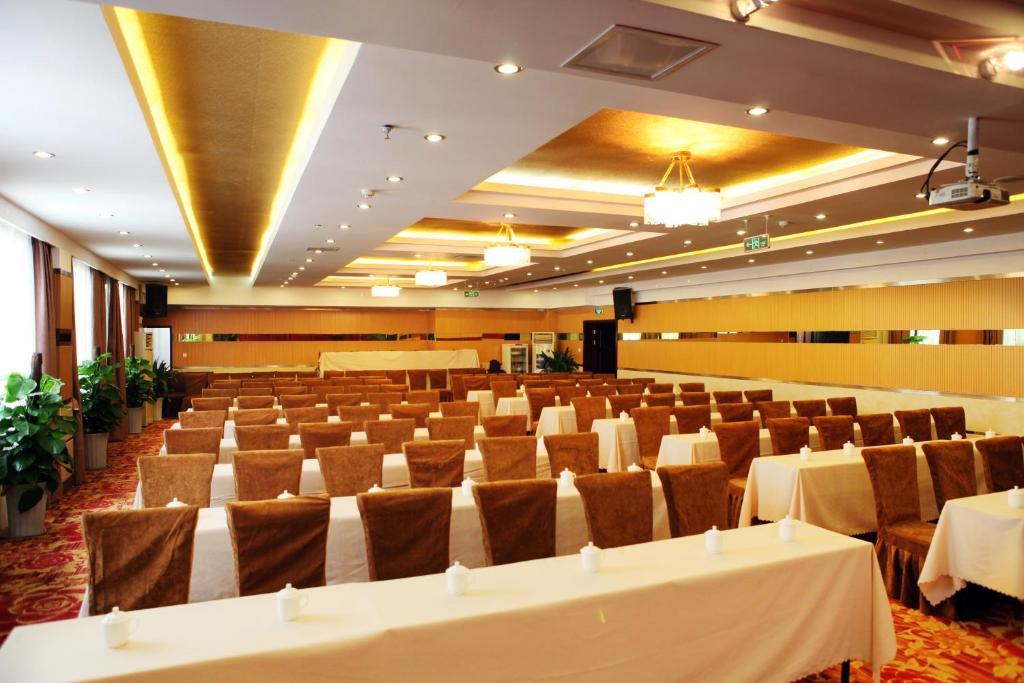 Tianhe Hotel Chengdu Buitenkant foto